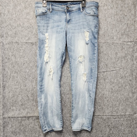 Maurices Distressed Patched Ankle Jeans Womens Size 9/10 Regular Blue Stretch - Picture 2 of 12